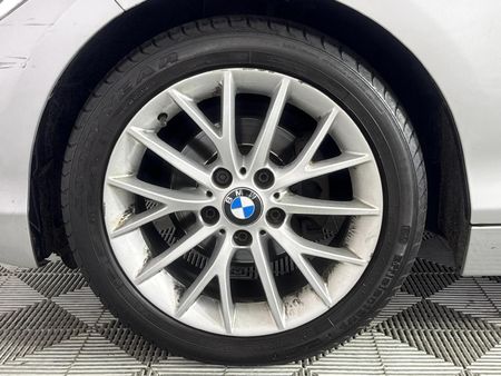 2017-BMW-1-Series-118i-5-dr-Auto_4