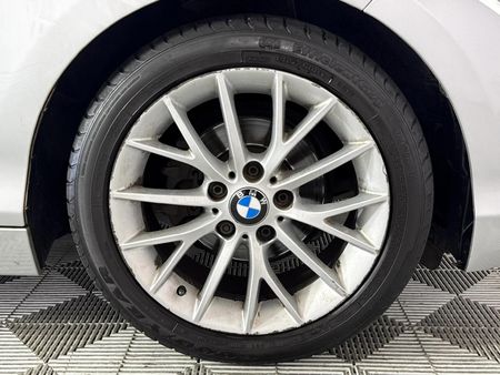 2017-BMW-1-Series-118i-5-dr-Auto_5
