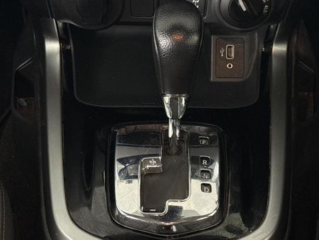 2025-Nissan-Navara-25-DDTi-LE-Plus-4X4-Auto-Double-Cab_10