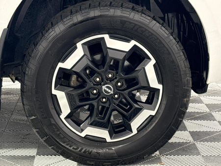 2025-Nissan-Navara-25-DDTi-LE-Plus-4X4-Auto-Double-Cab_5