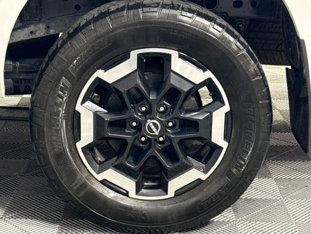 2025-Nissan-Navara-25-DDTi-LE-Plus-4X4-Auto-Double-Cab_6