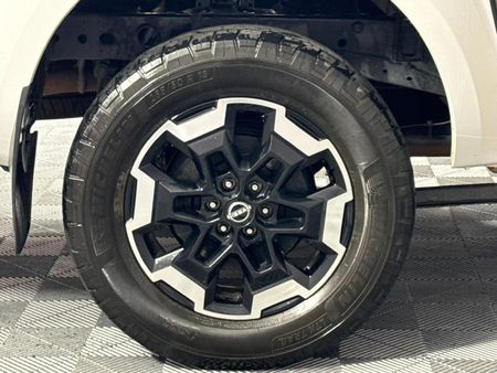 2025-Nissan-Navara-25-DDTi-LE-Plus-4X4-Auto-Double-Cab_7
