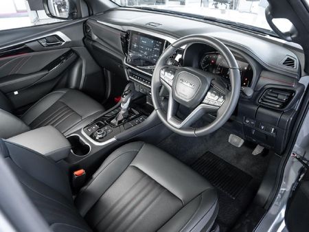 2026-Isuzu-Mu-x-30D-Onyx-XT-4x4-Auto_17