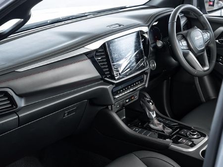 2026-Isuzu-Mu-x-30D-Onyx-XT-4x4-Auto_18