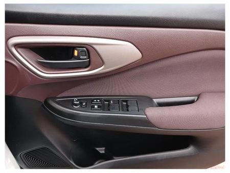 2025-Suzuki-Fronx-15-GL_16