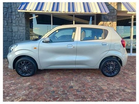 2025-Toyota-Vitz-10-XR_6