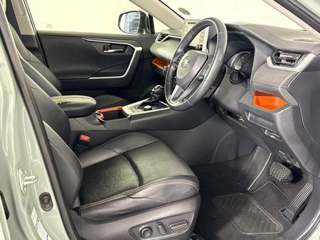 2022-Toyota-RAV4-25-GX-R-Hyrbid-CVT-E-Four_9