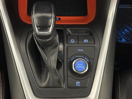 2022-Toyota-RAV4-25-GX-R-Hyrbid-CVT-E-Four_10