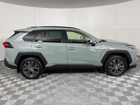 2022-Toyota-RAV4-25-GX-R-Hyrbid-CVT-E-Four_16