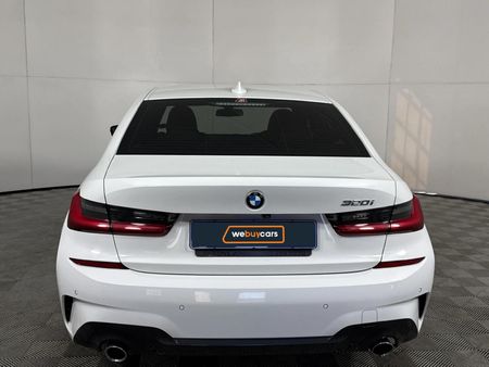2020-BMW-3-Series-320i-M-Sport_17