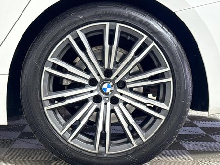 2020-BMW-3-Series-320i-M-Sport_6