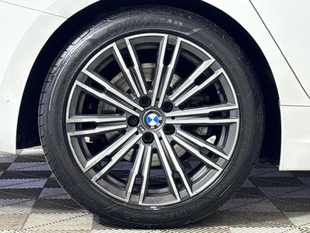 2020-BMW-3-Series-320i-M-Sport_7