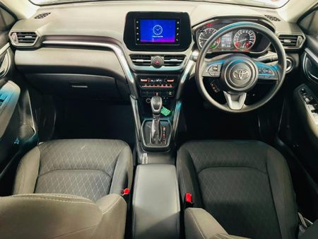 2025-Toyota-Urban-Cruiser-15-XR-Auto_13