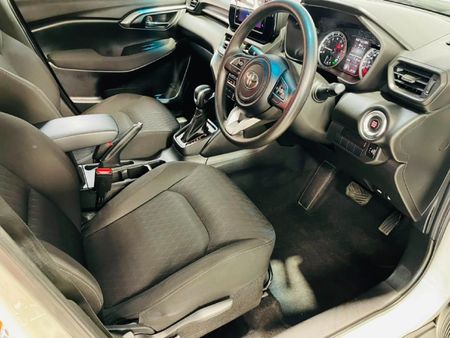 2025-Toyota-Urban-Cruiser-15-XR-Auto_20