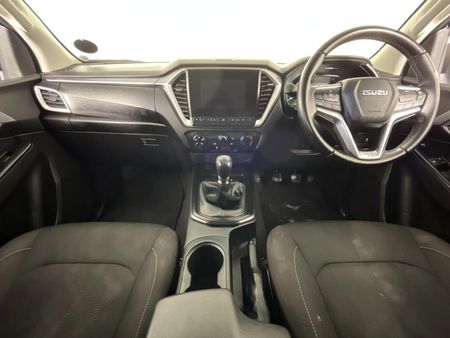 2024-Isuzu-D-Max-19-DDI-HR-LS-Double-Cab_1