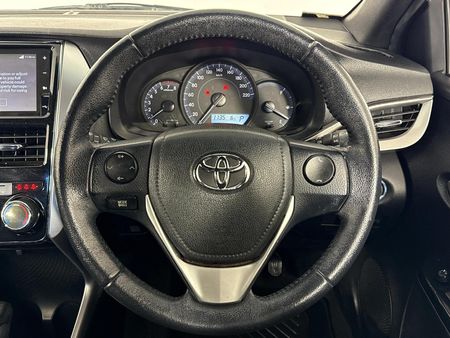2019-Toyota-Yaris-15-XS-Auto-5-dr_11