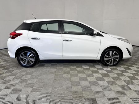 2019-Toyota-Yaris-15-XS-Auto-5-dr_15