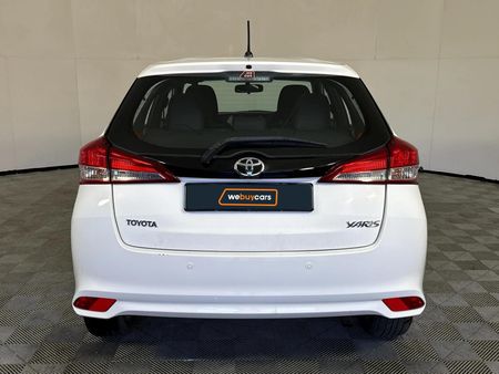 2019-Toyota-Yaris-15-XS-Auto-5-dr_16