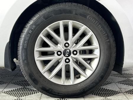 2020-Kia-Rio-14-EX-5-dr_17