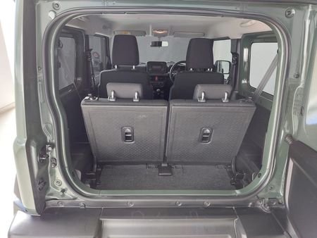 2022-Suzuki-Jimny-15-GL-Auto_11