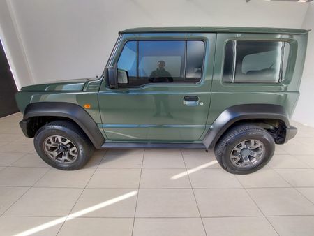 2022-Suzuki-Jimny-15-GL-Auto_3