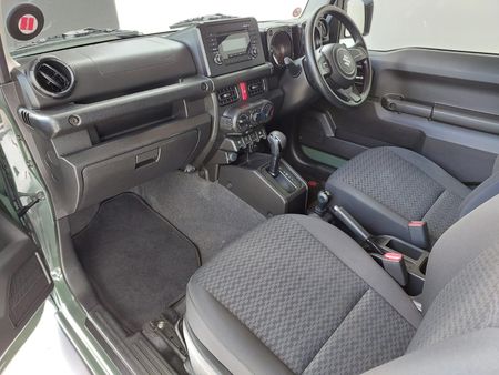 2022-Suzuki-Jimny-15-GL-Auto_5
