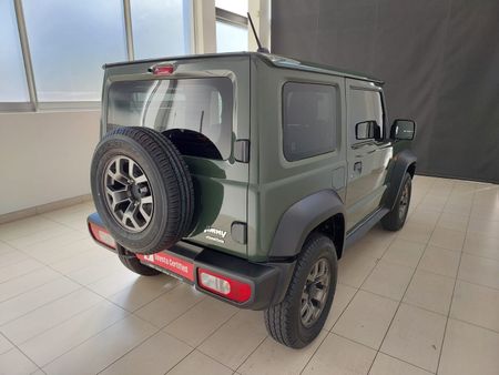 2022-Suzuki-Jimny-15-GL-Auto_8