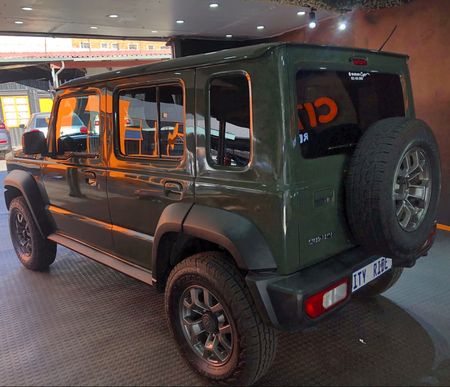 2025-Suzuki-Jimny-15-GLX-Auto_5