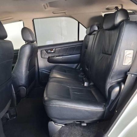 2014-Toyota-Fortuner-30-D-4D-Raised-Body-Auto_9
