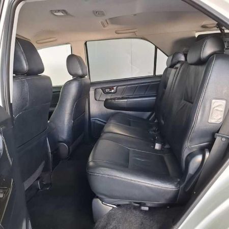 2014-Toyota-Fortuner-30-D-4D-Raised-Body-Auto_10