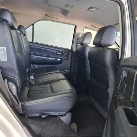 2014-Toyota-Fortuner-30-D-4D-Raised-Body-Auto_11