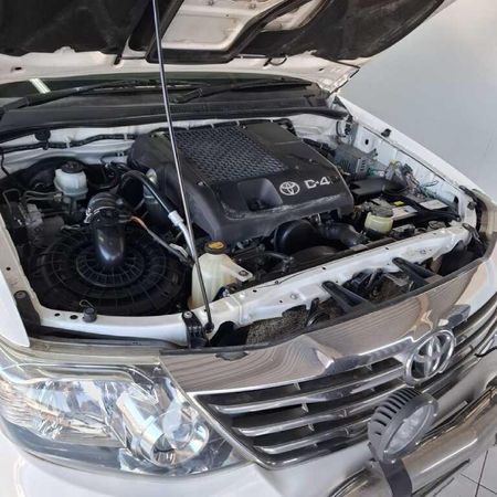 2014-Toyota-Fortuner-30-D-4D-Raised-Body-Auto_13
