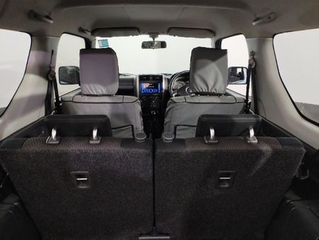 2014-Suzuki-Jimny-13_10