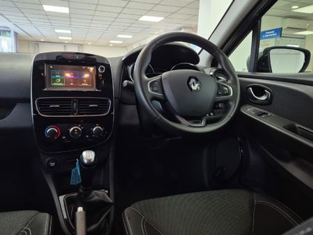 2019-Renault-Clio-IV-900T-Authentique-5-dr-66kW_11