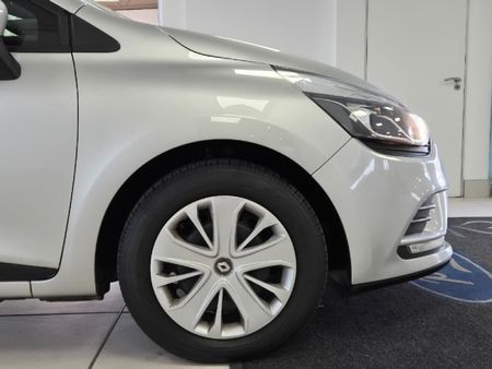 2019-Renault-Clio-IV-900T-Authentique-5-dr-66kW_16