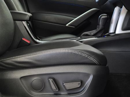 2024-Toyota-Corolla-Cross-18-XR-Hybrid_15