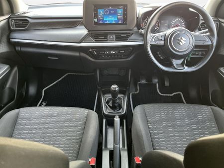 2025-Suzuki-Swift-12-GL_8