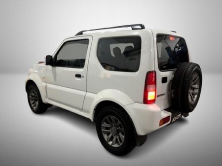 2017-Suzuki-Jimny-13_7