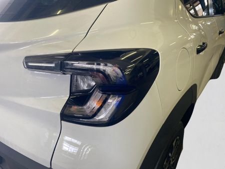 2026-Renault-Kiger-10T-Iconic-CVT-Auto_11