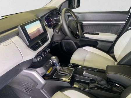 2026-Renault-Kiger-10T-Iconic-CVT-Auto_18
