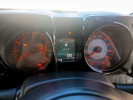 2023-Suzuki-Jimny-15-GLX-AllGrip-5-Door_7