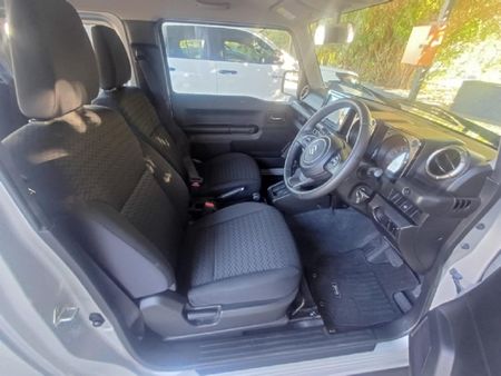 2023-Suzuki-Jimny-15-GLX-Auto_7