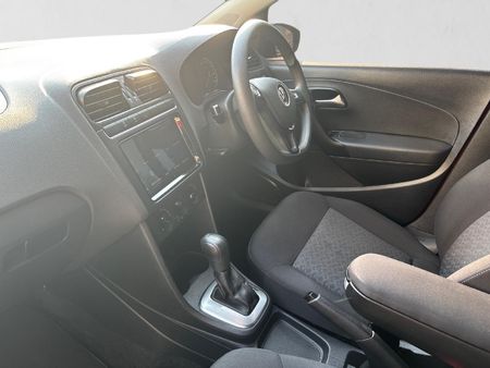 2025-Volkswagen-Polo-Vivo-16-Life_18