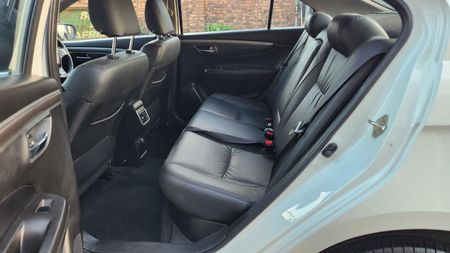 2024-Suzuki-Ciaz-15-GLX-Auto_18