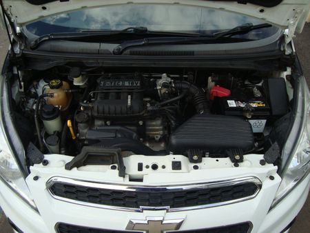 2015-Chevrolet-Spark-12-LT_12
