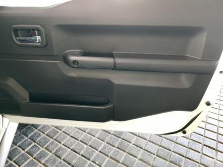 2021-Suzuki-Jimny-15-GLX-Auto_11