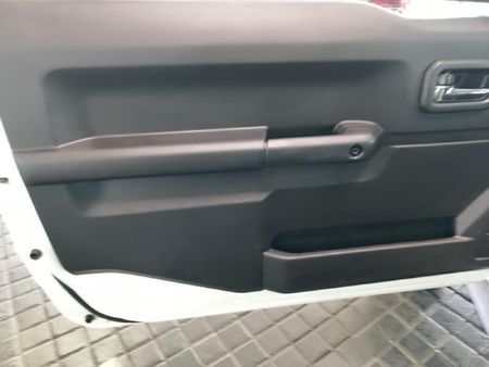 2021-Suzuki-Jimny-15-GLX-Auto_12