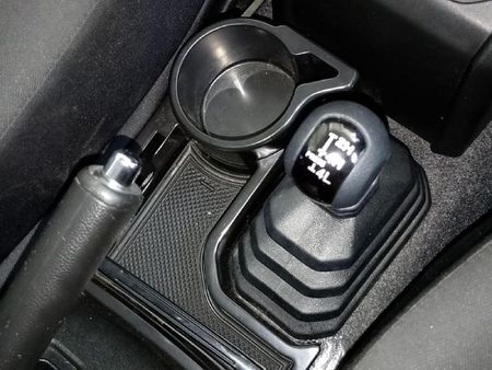 2021-Suzuki-Jimny-15-GLX-Auto_22