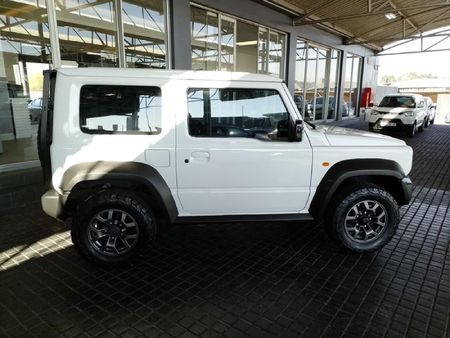 2021-Suzuki-Jimny-15-GLX-Auto_7