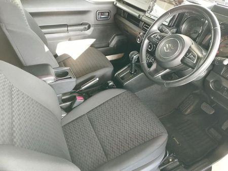 2021-Suzuki-Jimny-15-GLX-Auto_8
